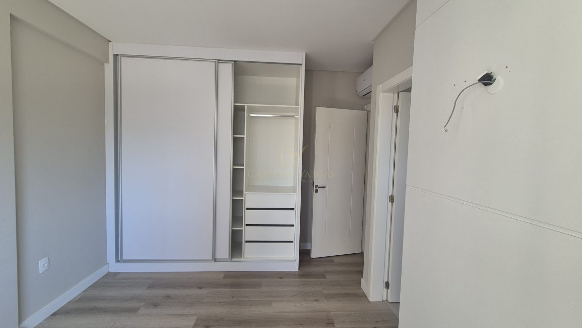 Apartamento para Locação Anual no bairro MEIA PRAIA  em Itapema