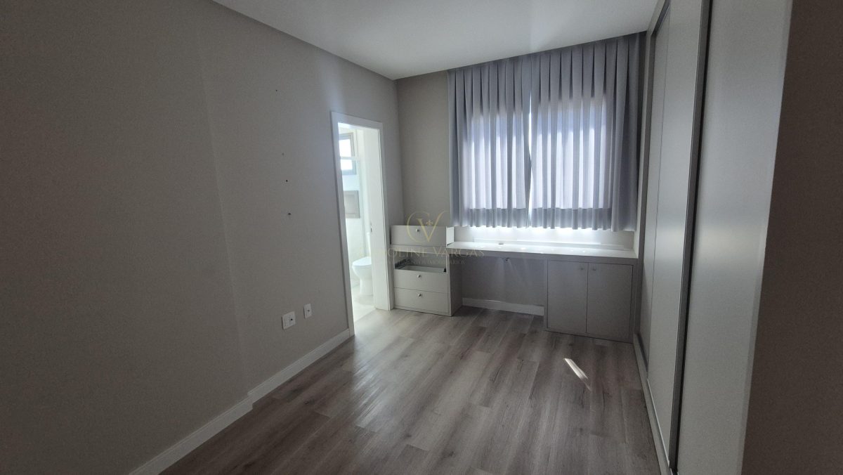 Apartamento para Locação Anual no bairro MEIA PRAIA  em Itapema