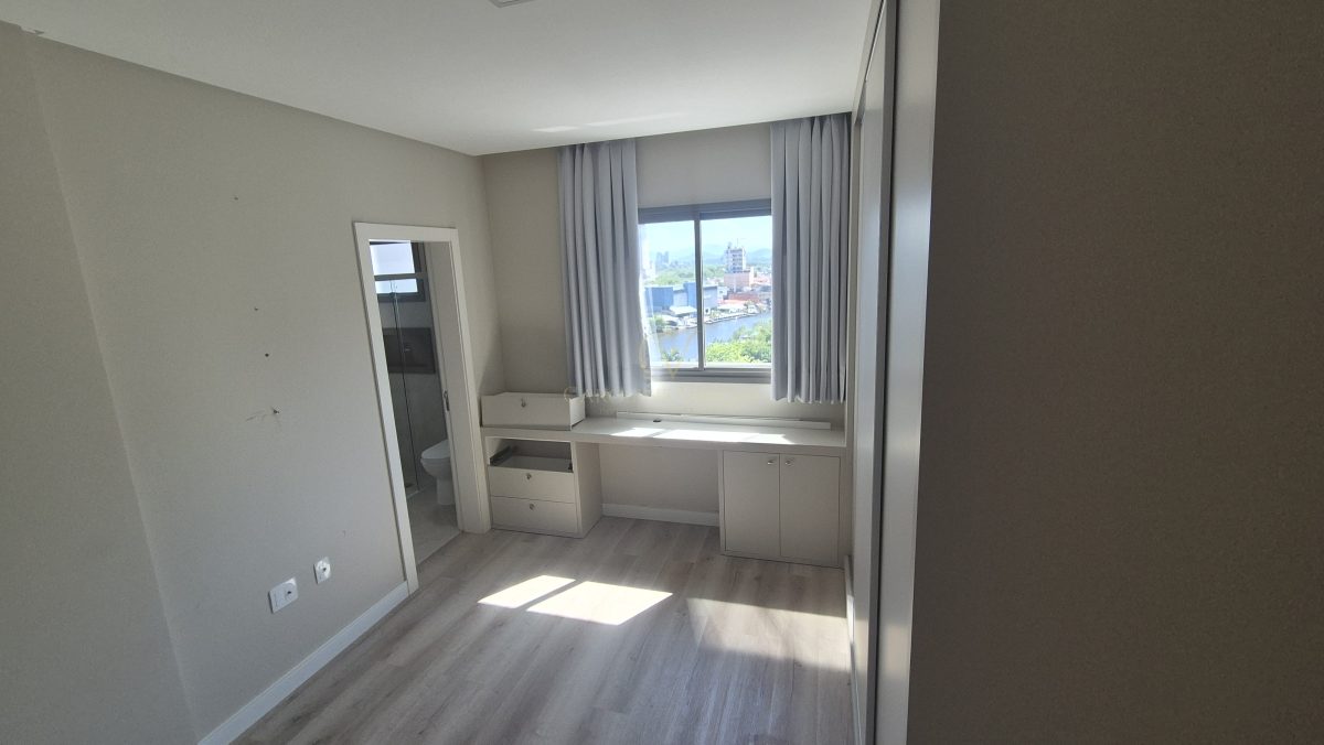 Apartamento para Locação Anual no bairro MEIA PRAIA  em Itapema