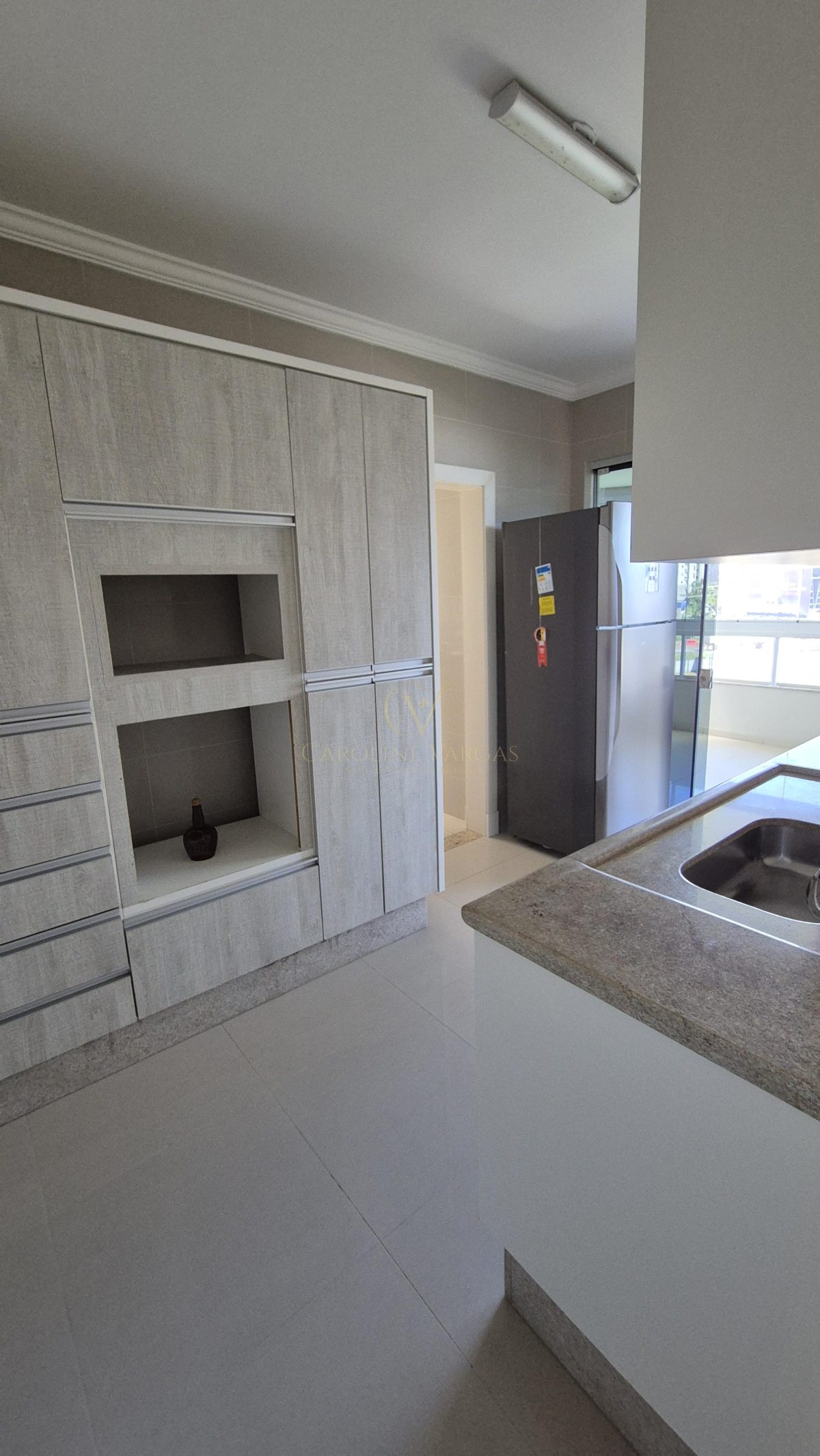 Apartamento 4 quartos para Locação Anual no bairro Meia Praia em Itapema