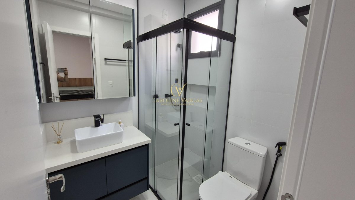 Apartamento para Locação Anual no bairro Meia Praia em Itapema