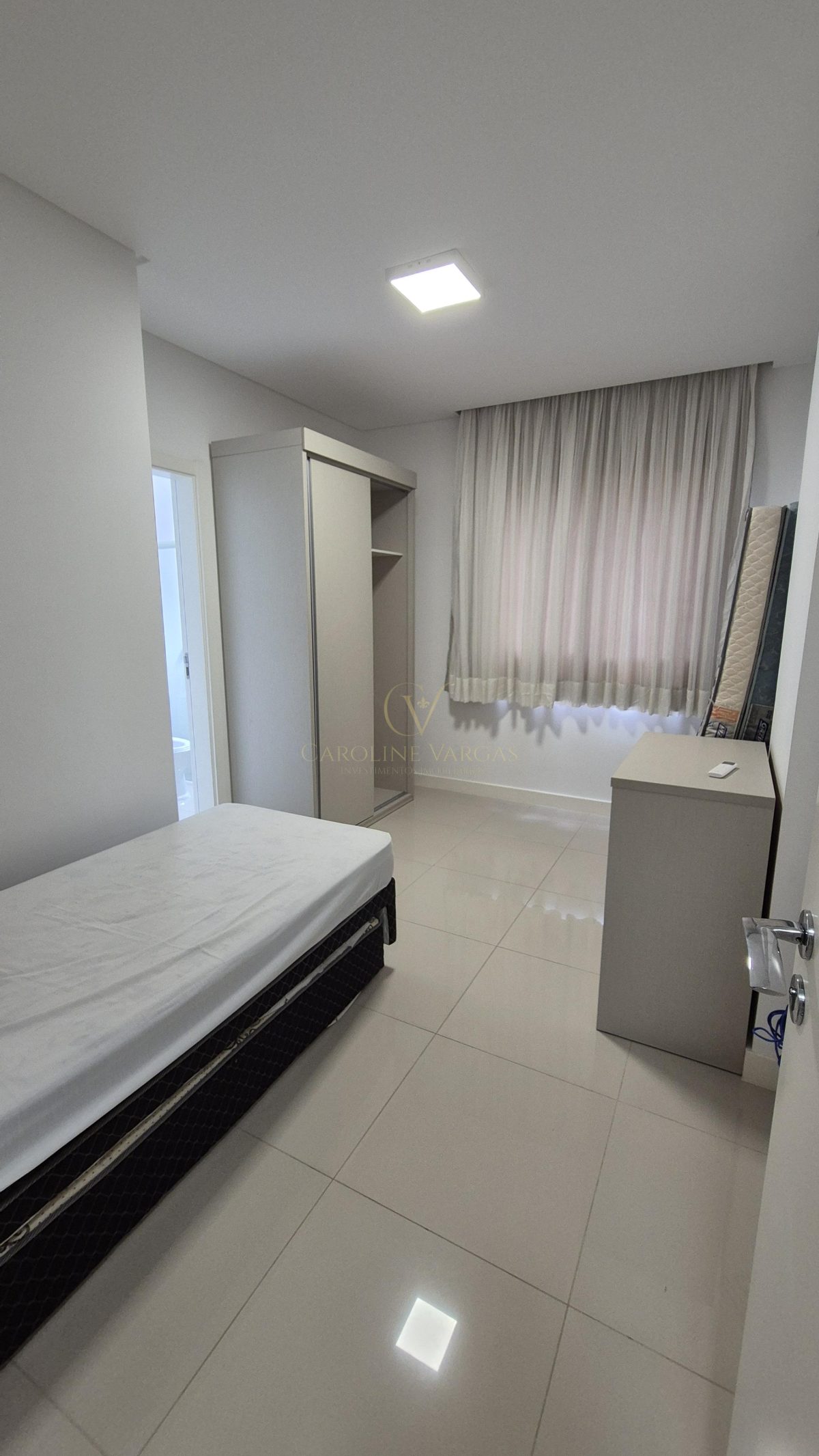 Apartamento para Locação Anual em Itapema